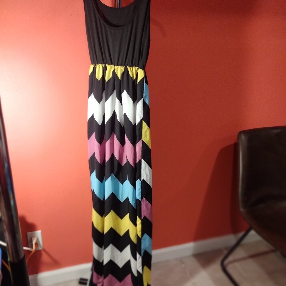 WOMEN'S SMALL Long Black Maxi Dress Multicolored Chevron